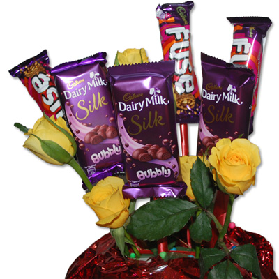 "Chocos with Roses bouquet - codeR02 - Click here to View more details about this Product